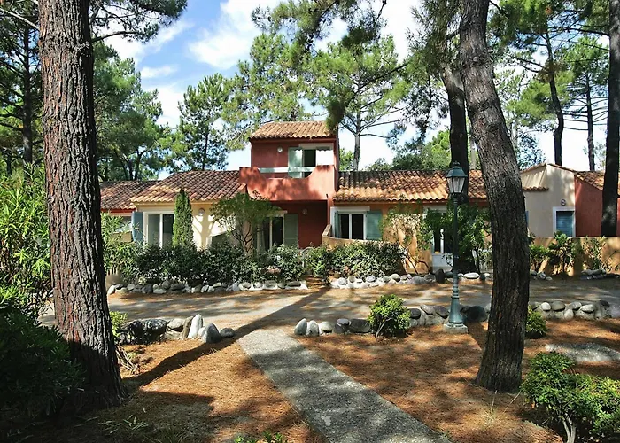 Lovely Apartment In Borgo With Shared Pool
