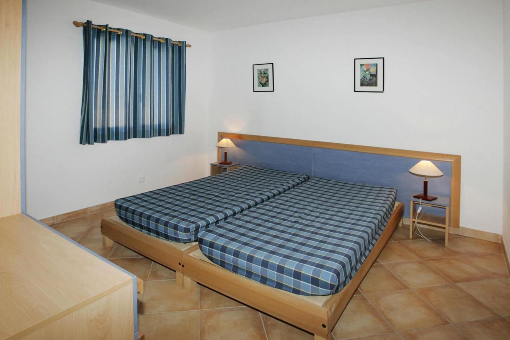 Lovely In Borgo With Shared Pool