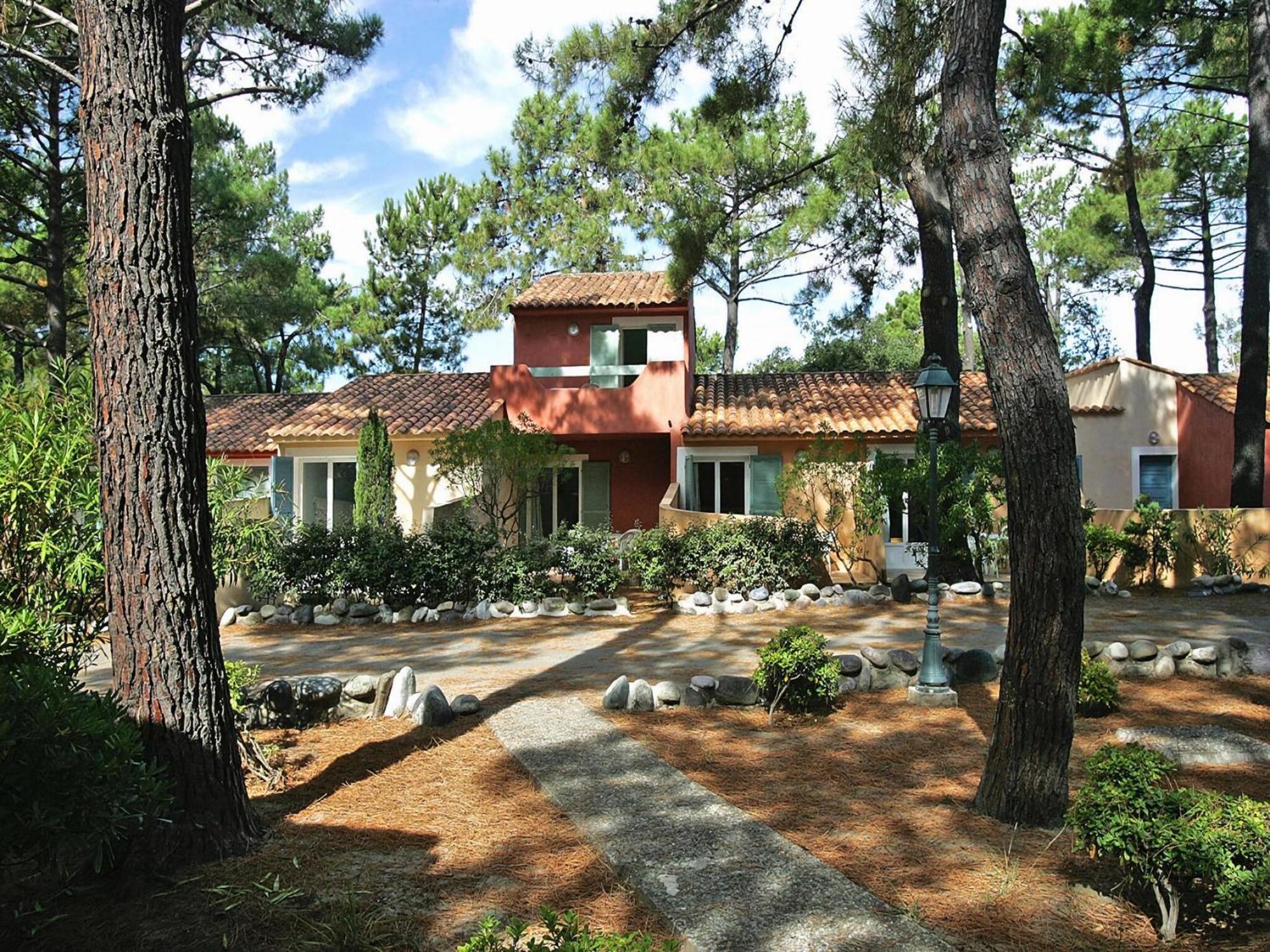 Lovely In Borgo With Shared Pool Appartement *