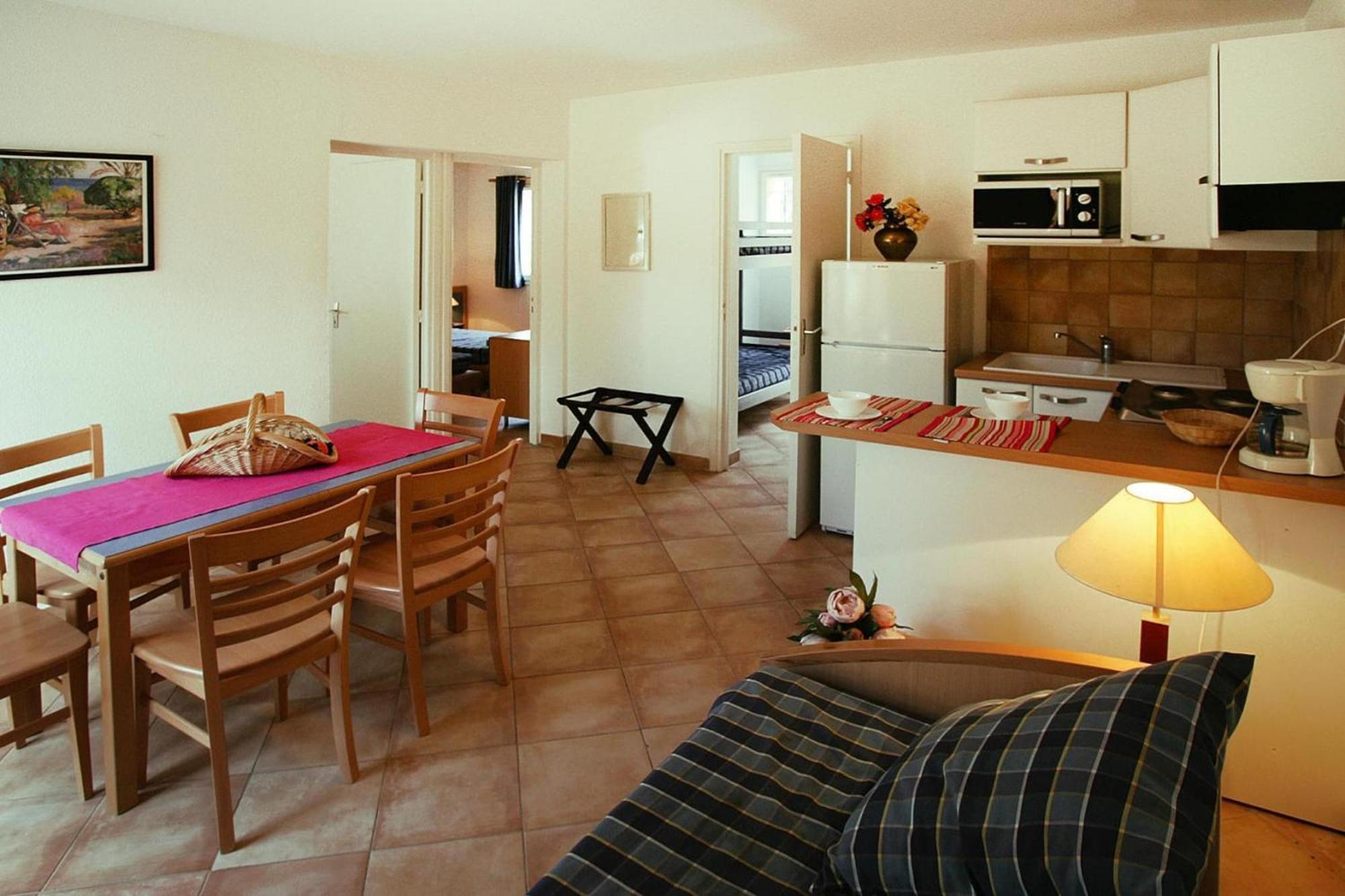 Lovely In Borgo With Shared Pool Appartement